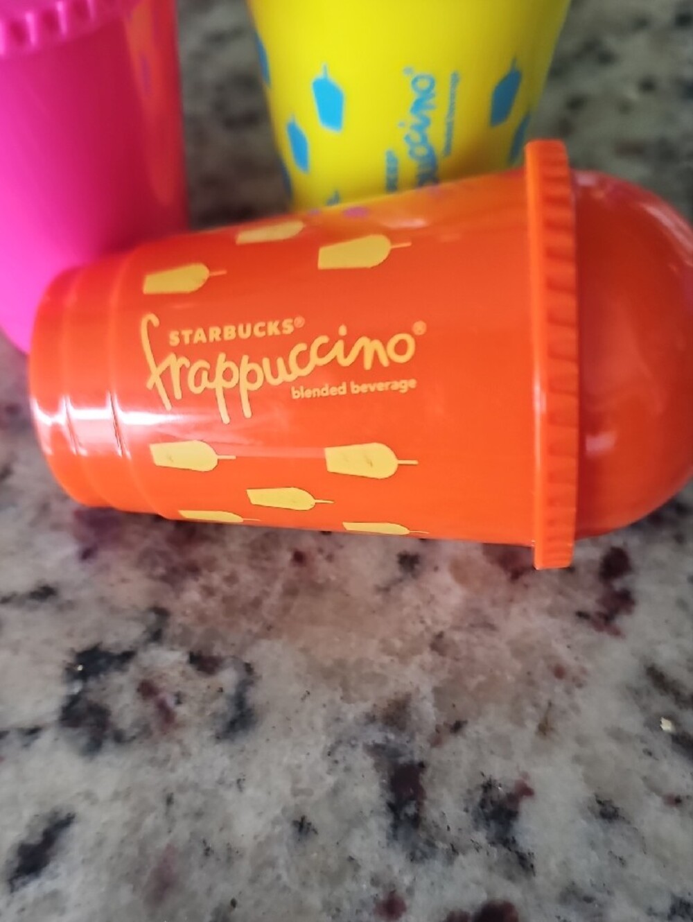 Starbucks Colorful Mini Frappuccino Keychain Set – Green Pink Yellow Orange Blue - Picture 5 of 6